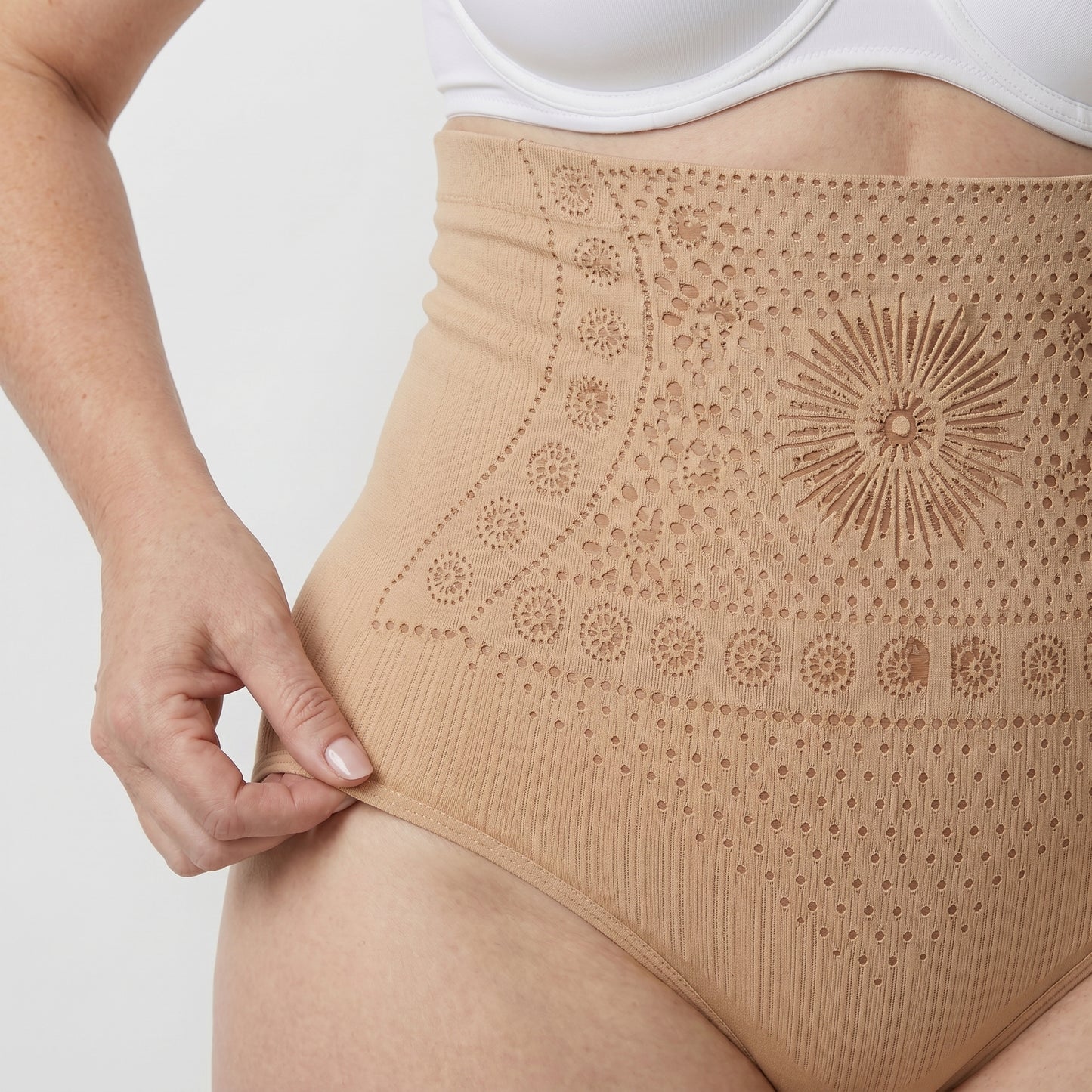 HighFitPro™ | Look up to 2 sizes slimmer instantly | BUY 2 GET 3 FREE